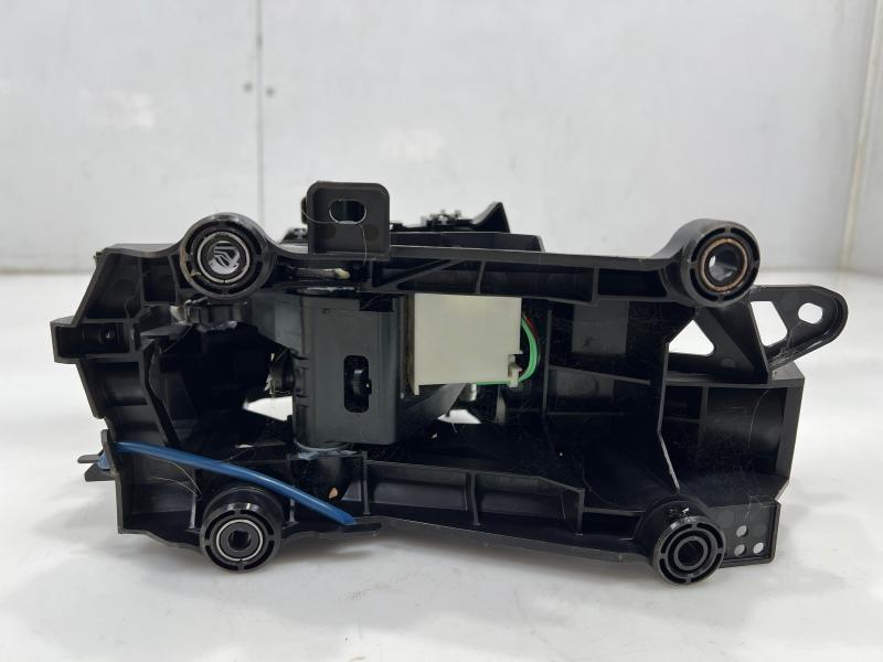 2012 - 2019 Toyota Prius C Automatic Gear Shifter Assembly OEM 33560-52570