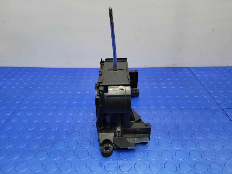 2007-2010 Toyota Camry Automatic Gear Shifter Assembly Genuine OEM 33560-06050