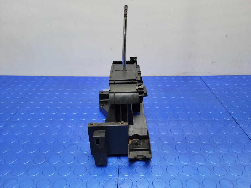 2007-2010 Toyota Camry Automatic Gear Shifter Assembly Genuine OEM 33560-06050