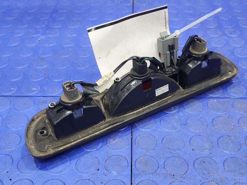 2013 Ford F-250 Super Duty 3Rd Brake Light Avoidance Lamp