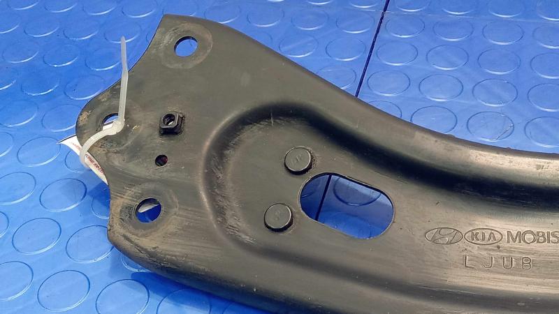 2017 Kia Sorento Lower Control Arm Rr