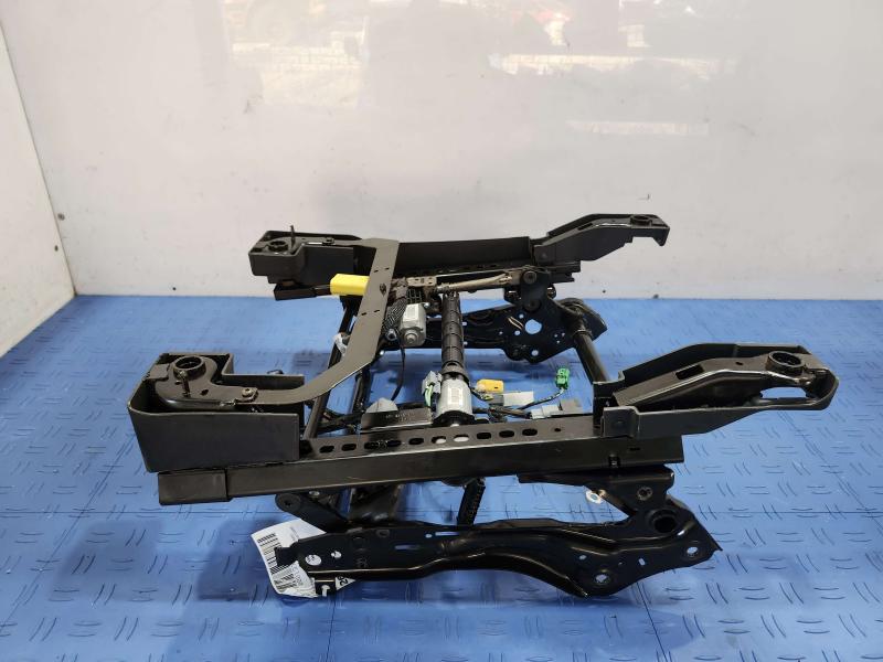 2017 Jeep Compass Seat Track