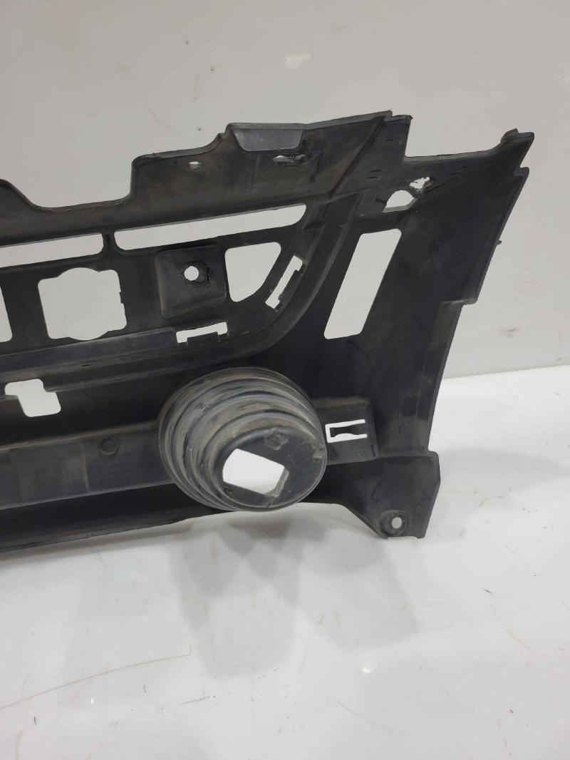 2013 - 2016 Ford Escape Grille Reinforcement Carrier OEM CJ5Z8A284B