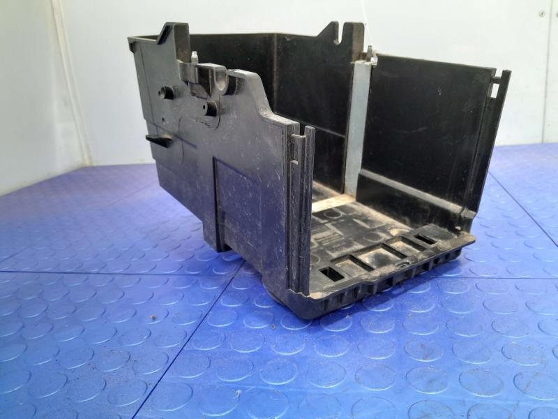 2015-2018 Ford Focus Battery Tray Holder Genuine OEM Part CV6Z10732F