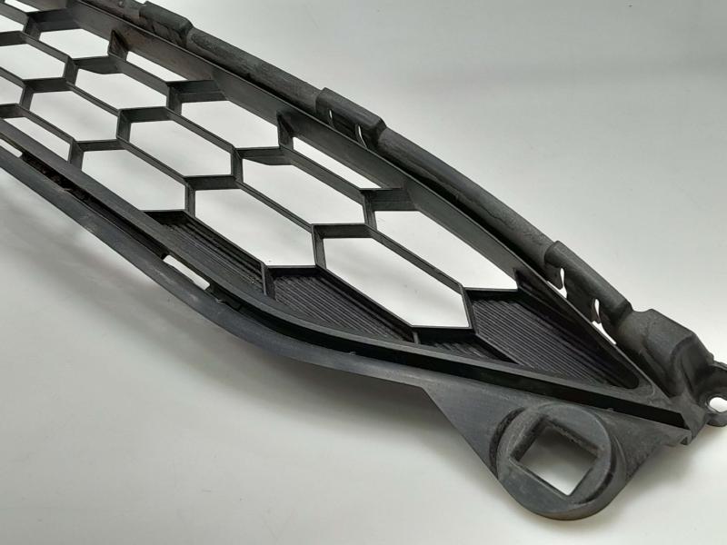 2016-2018 Honda HR-V Lower Center Bumper Grille Genuine OEM Part 71103T7JH00