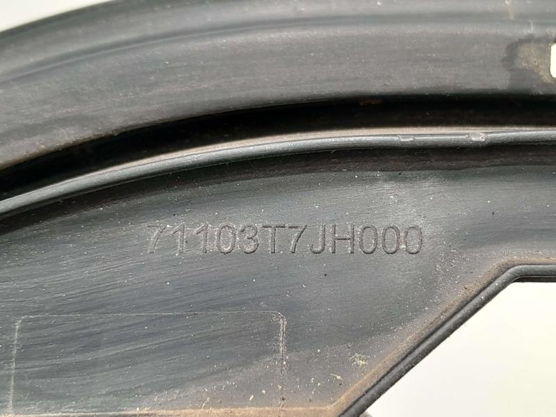 2016-2018 Honda HR-V Lower Center Bumper Grille Genuine OEM Part 71103T7JH00