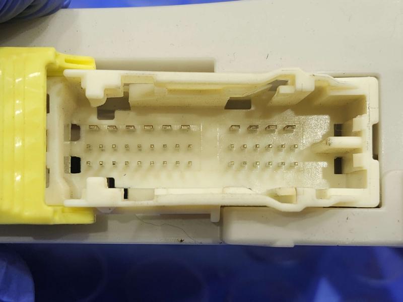 2010 Lexus RX350 RX450H Cabin Fuse Box