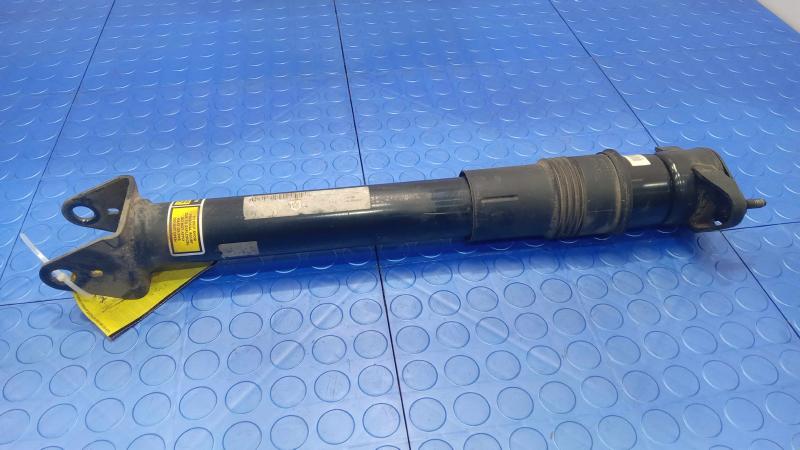 2012 Mercedes R-Class Strut Assembly