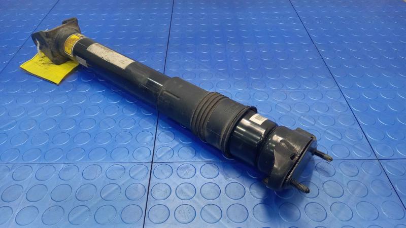 2012 Mercedes R-Class Strut Assembly