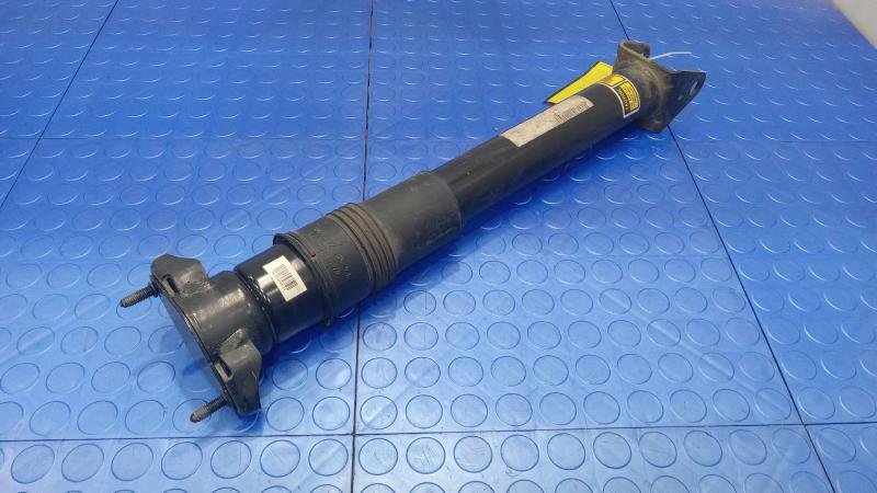 2012 Mercedes R-Class Strut Assembly