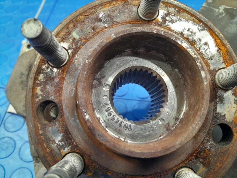 2007 Pontiac Solstice Rear Knuckle/Stub Axle