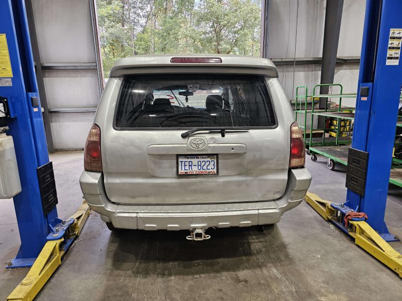 2005 Toyota 4Runner Glove Box