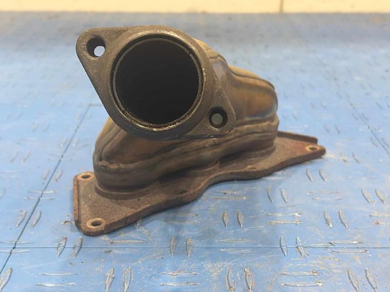 2013 Mercedes E-Class Exhaust Manifold
