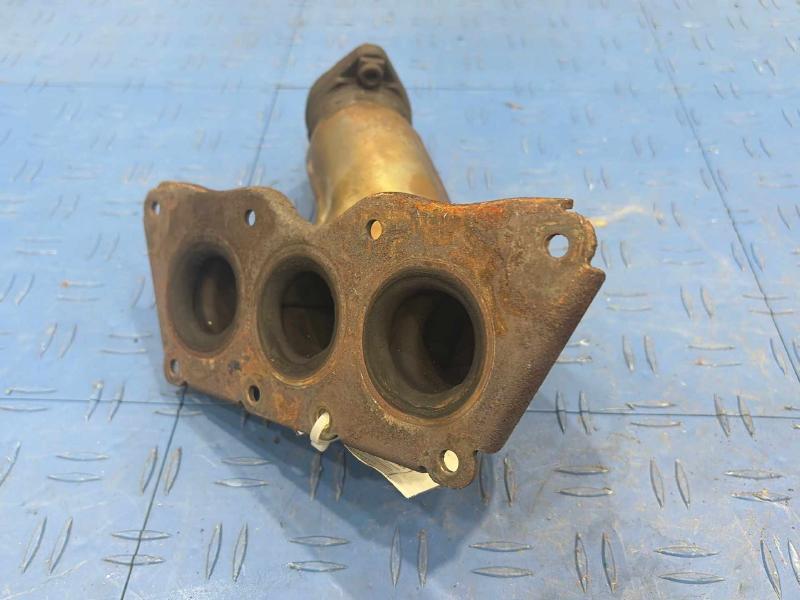 2013 Mercedes E-Class Exhaust Manifold