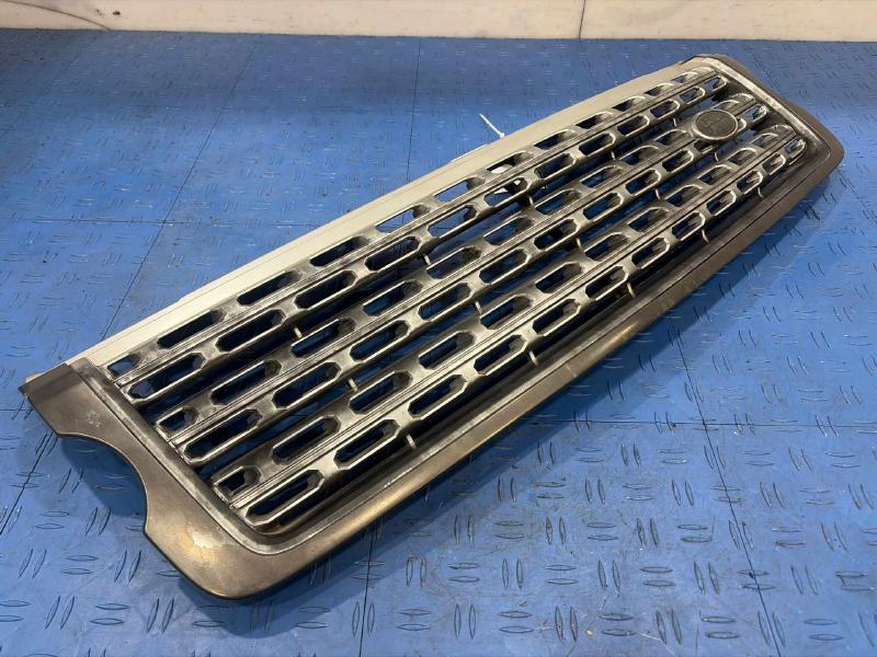 2016 Land Rover Range Rov Grille
