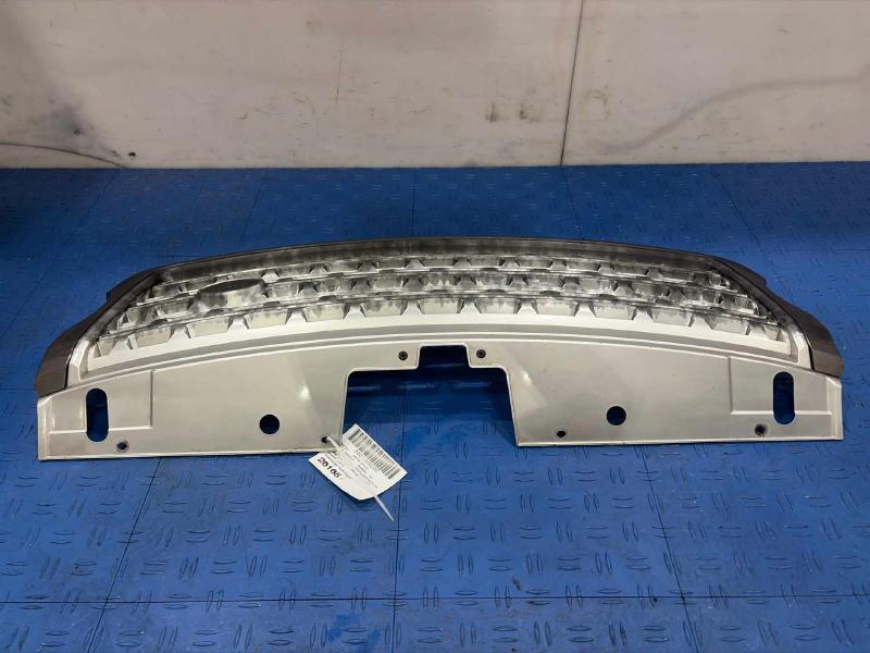 2016 Land Rover Range Rov Grille