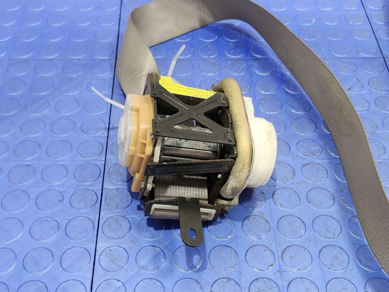2003 Toyota 4Runner Front Seat Belt