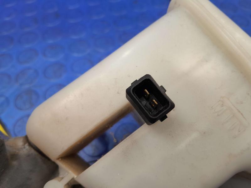 2010-2015 Hyundai Tucson Brake Master Cylinder Assembly Genuine OEM 585102S201