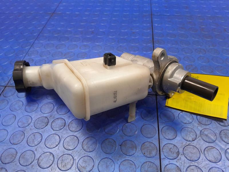 2010-2015 Hyundai Tucson Brake Master Cylinder Assembly Genuine OEM 585102S201