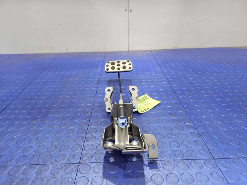 2017-2019 Subaru Impreza Brake Pedal Assembly Genuine OEM Part 36012FL01A