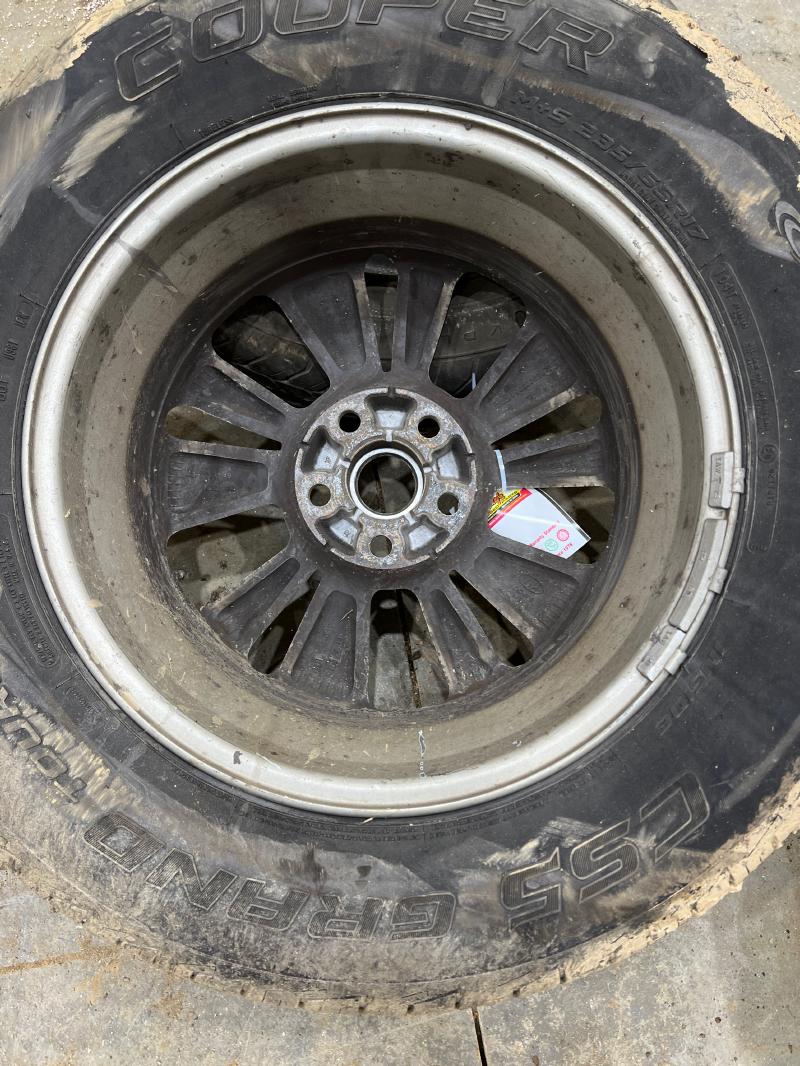 2016 Kia Sedona Wheel