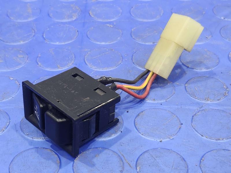 1988-1993 Isuzu NPR Cargo Box Light Switch OEM Genuine Dash Control W/ Pigtail