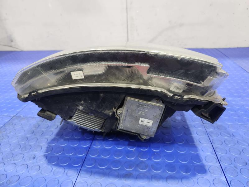 2014 Land Rover LR4 Headlamp Assembly