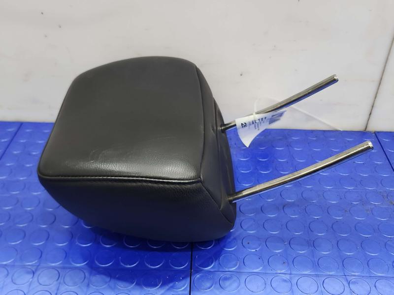 2008 Subaru Legacy Headrest