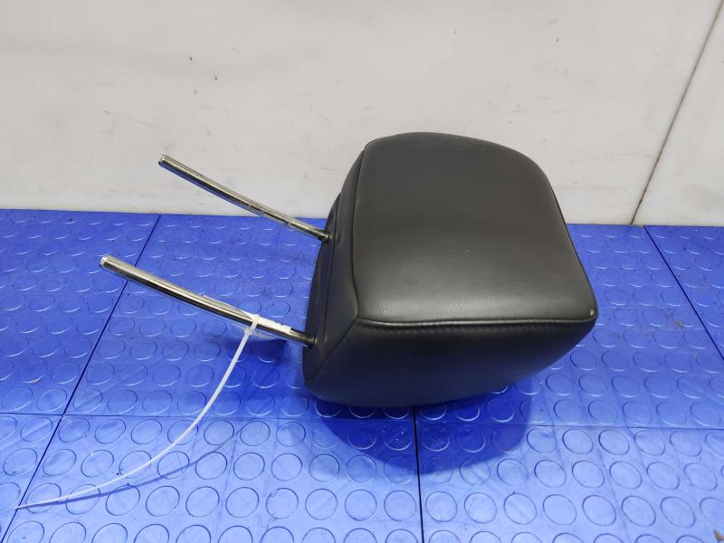 2008 Subaru Legacy Headrest