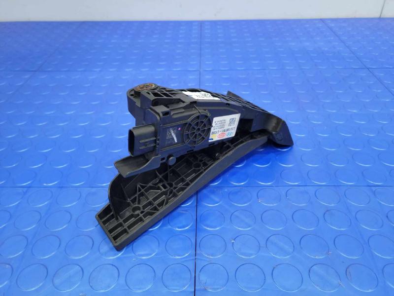 2015-2019 Hyundai Sonata Accelerator Pedal Assembly OEM 35190-2E100