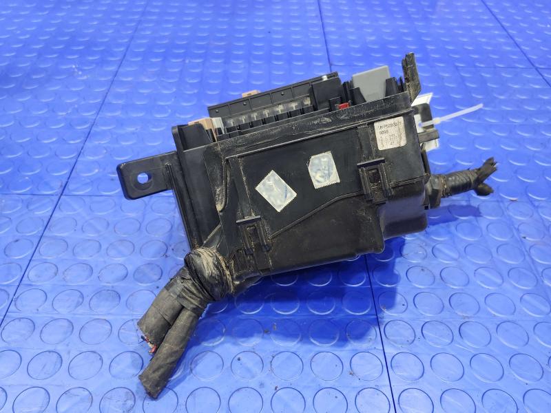 2017 Kia Sorento Engine Fuse Box