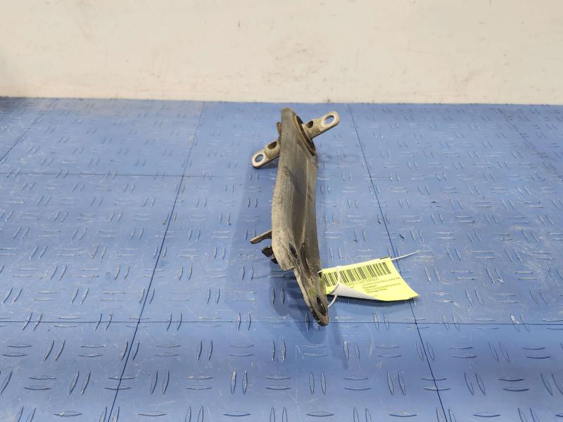 2015 Chrysler 200 Lower Control Arm Rr