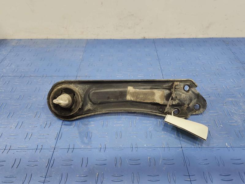 2015 Chrysler 200 Lower Control Arm Rr