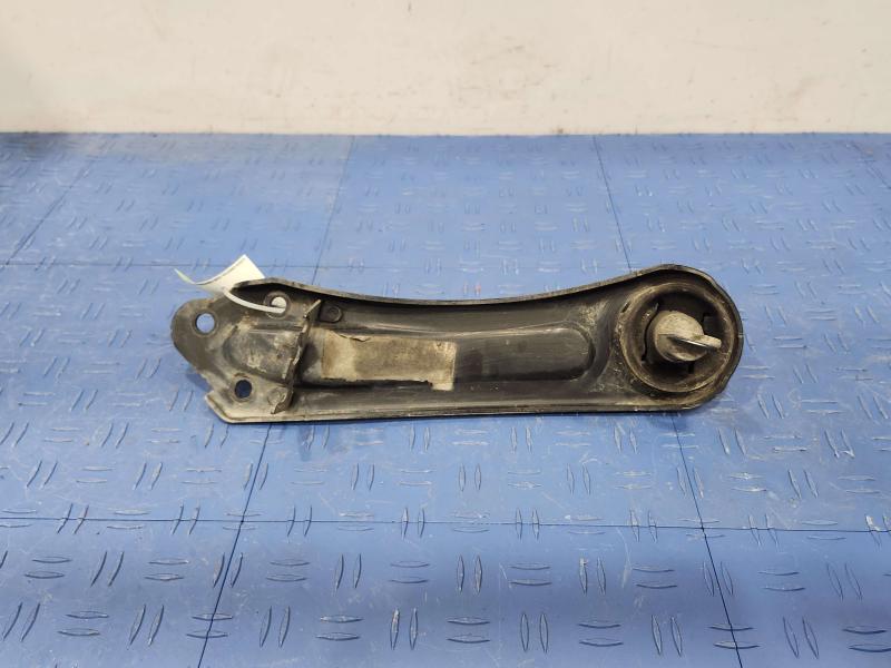 2015 Chrysler 200 Lower Control Arm Rr