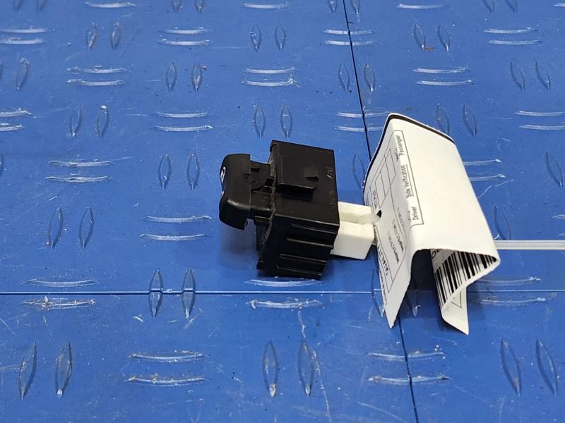 2013 Toyota Yaris Door Switch Front