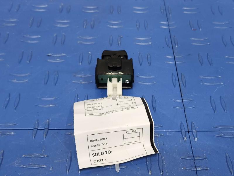 2013 Toyota Yaris Door Switch Front