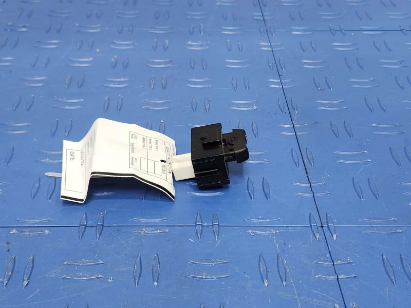 2013 Toyota Yaris Door Switch Front