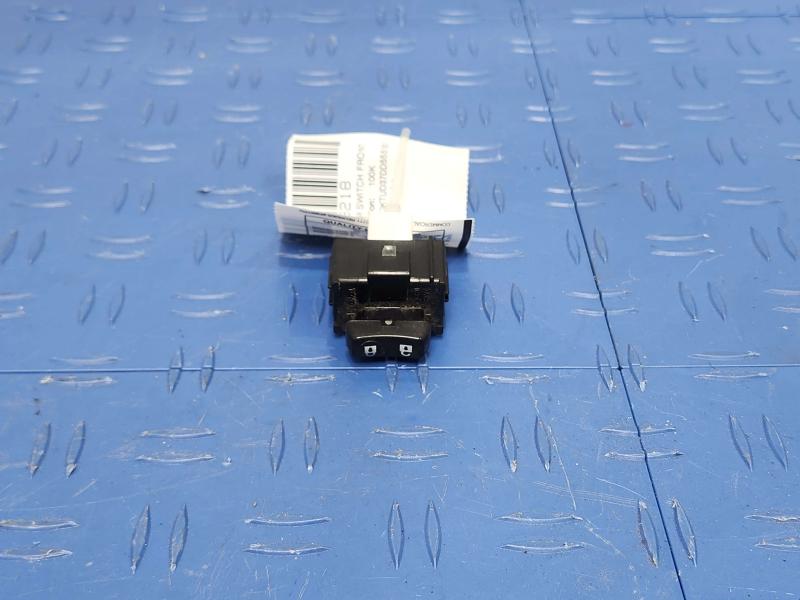 2013 Toyota Yaris Door Switch Front