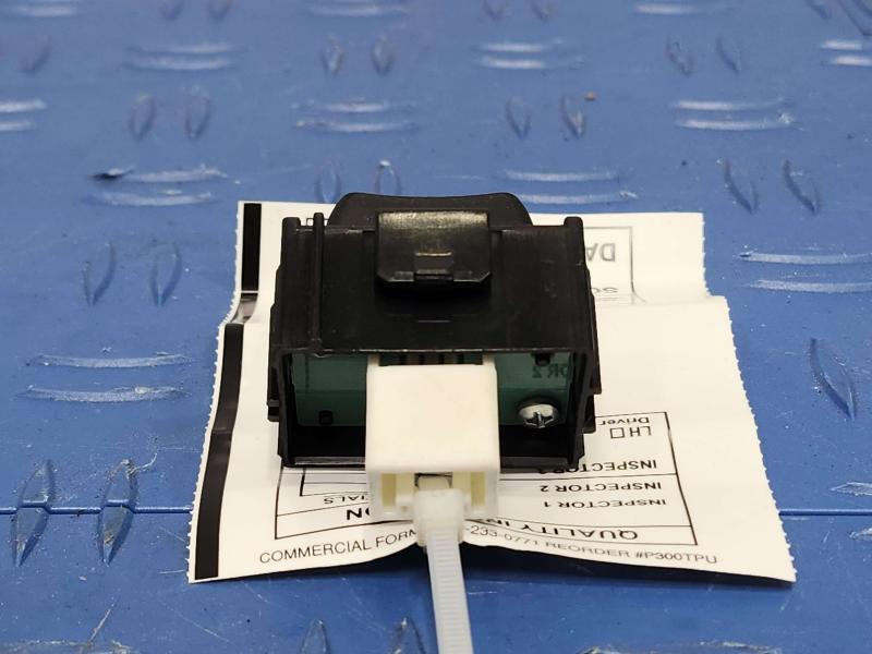 2013 Toyota Yaris Door Switch Front