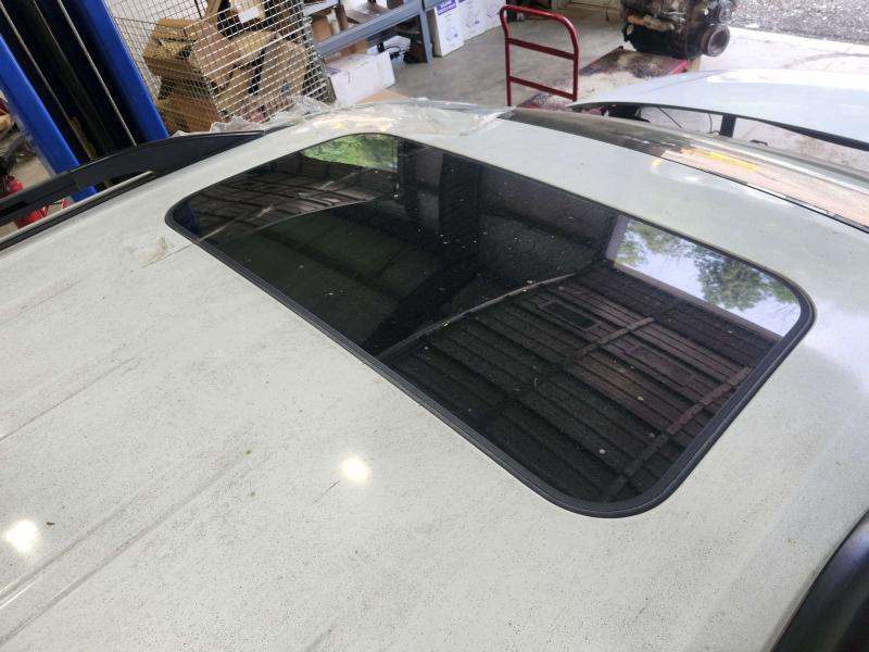 2011 Mazda CX-9 Roof Glass (Glass Only)