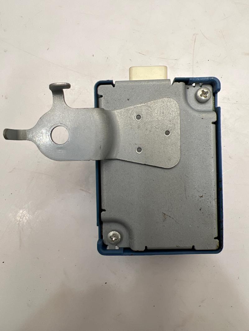 2010 - 2015 Toyota Prius TPMS Tire Pressure Monitor Module OEM 8976947030