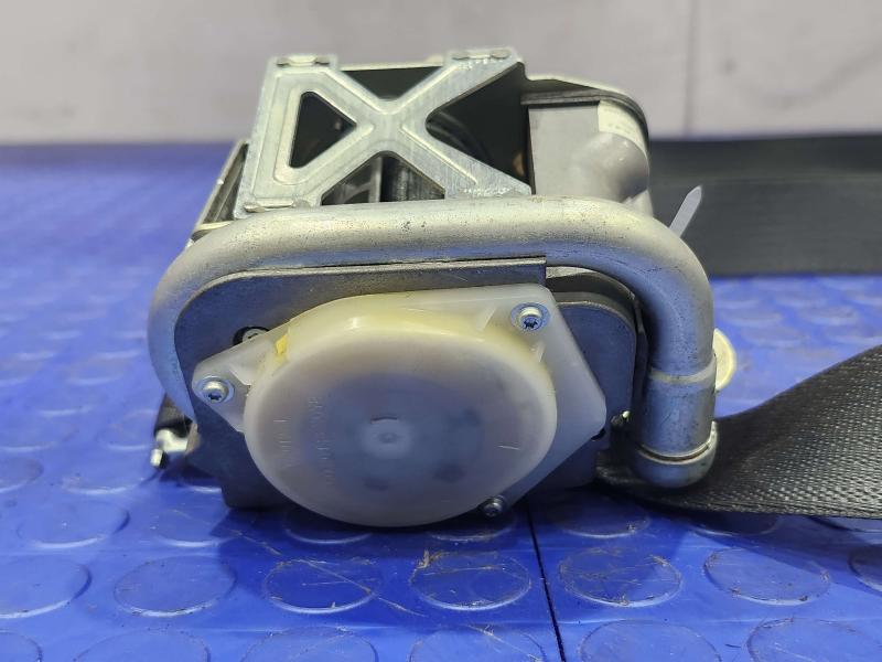 2013 Ford F-150 Front Seat Belt