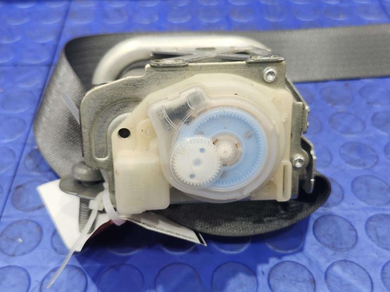 2013 Ford F-150 Front Seat Belt