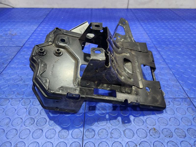 2017 Chevrolet Malibu Battery Tray