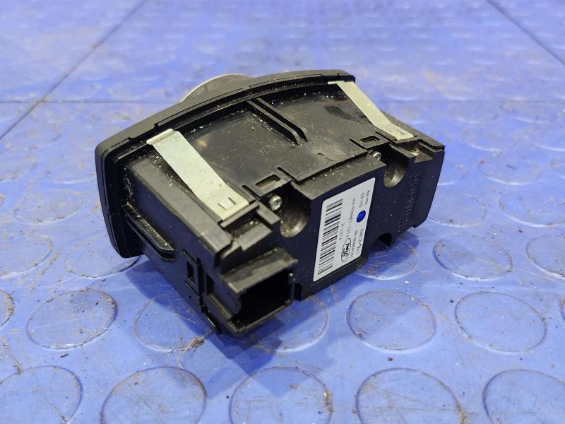 2017 Ford Focus Headlight Switch (Dash Mtd)