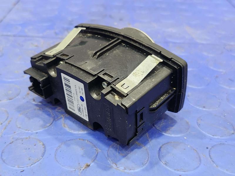 2017 Ford Focus Headlight Switch (Dash Mtd)