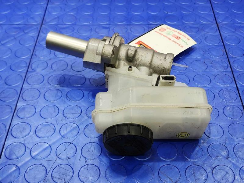 2010 Infiniti EX35 Master Cylinder