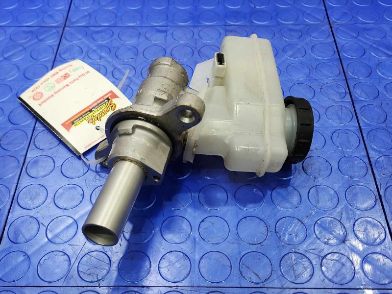 2010 Infiniti EX35 Master Cylinder