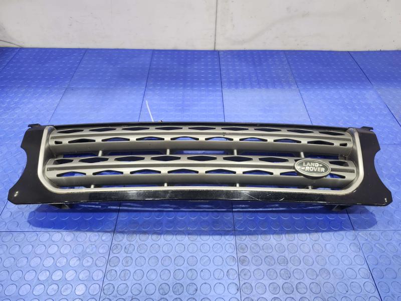 2014 Land Rover LR4 Grille