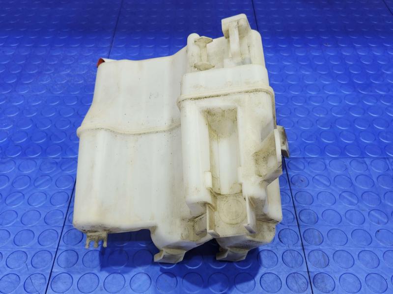 2010 Toyota Prius Washer Bottle